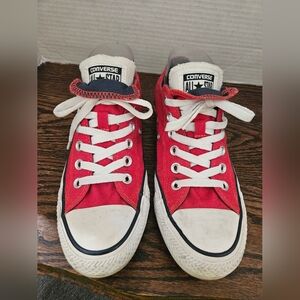 Converse All Star Barely Worn. Exc use condition. Mens 6 Women 8  (Bin 8)